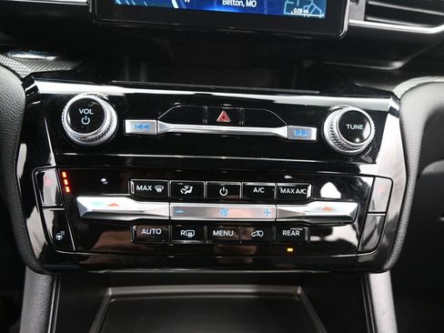 Used 2022 Ford Explorer ST AWD/4WD image 24