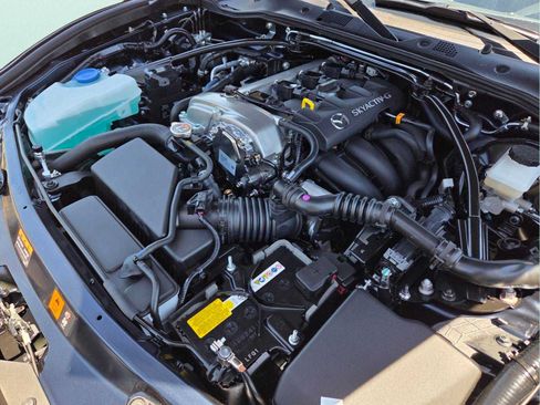 New 2026 MAZDA MX-5 Miata Club w/ Interior Package RWD image 18