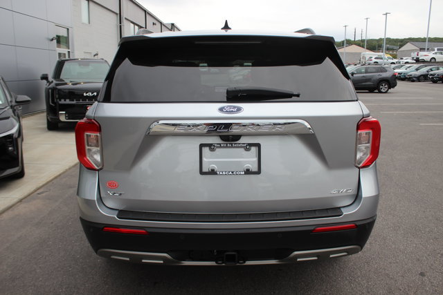 Used 2021 Ford Explorer XLT w/ Equipment Group 202A AWD/4WD image 32