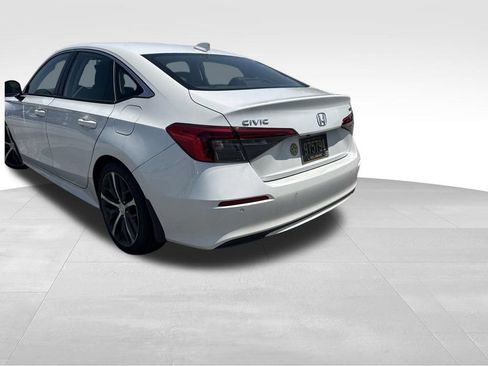 Used 2022 Honda Civic Touring image 15