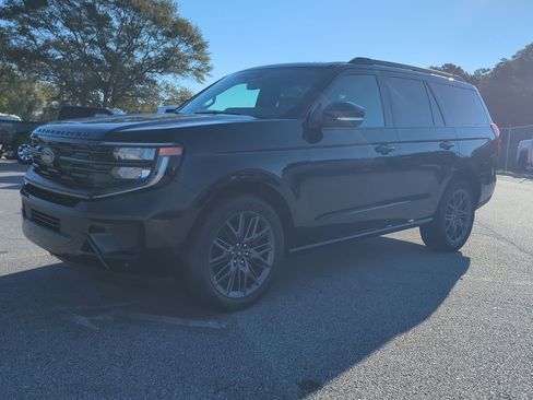 New 2025 Ford Expedition Platinum w/ Stealth Performance Package image 6