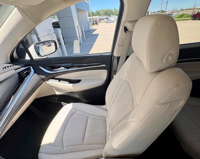 Used 2023 Buick Enclave Essence w/ Experience Buick Package FWD image 15