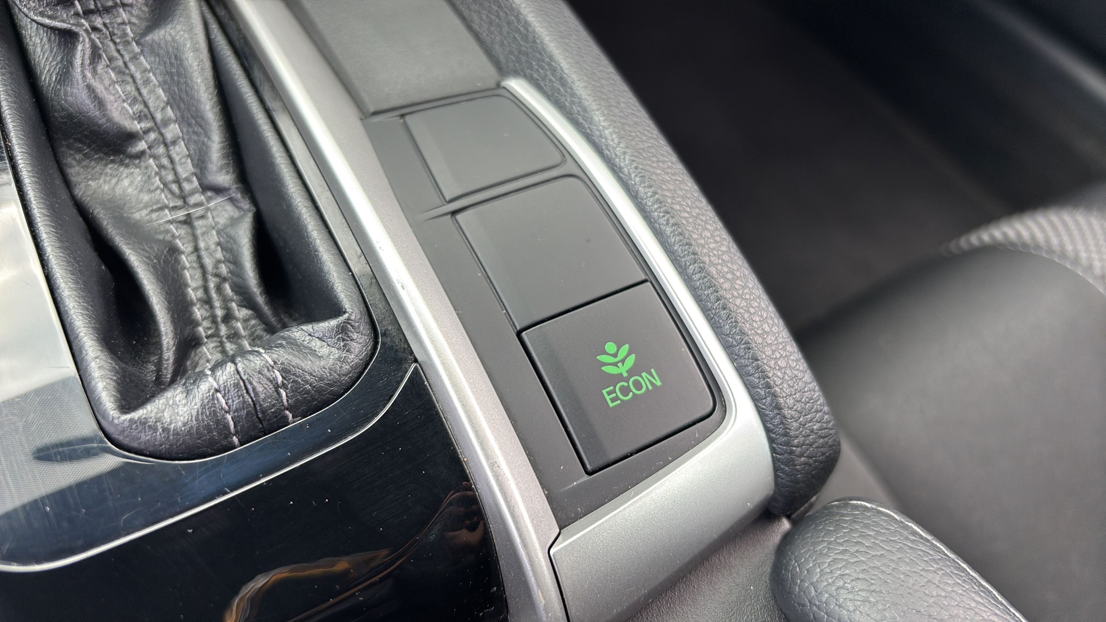 Used 2019 Honda Civic Sport image 16