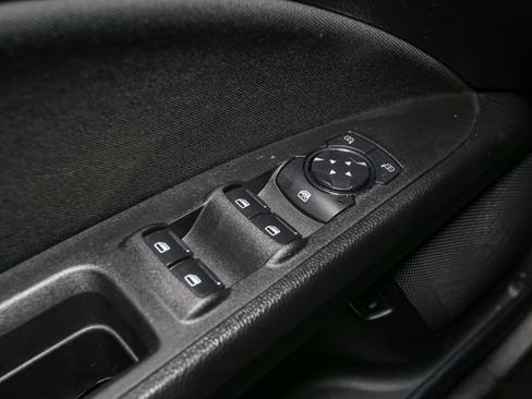 Used 2019 Ford Fusion SE FWD image 34