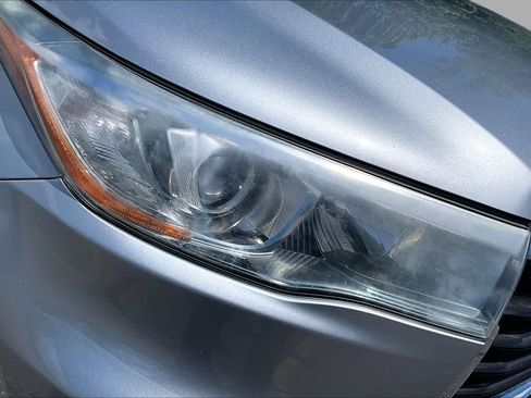 Used 2015 Toyota Highlander XLE AWD/4WD image 27