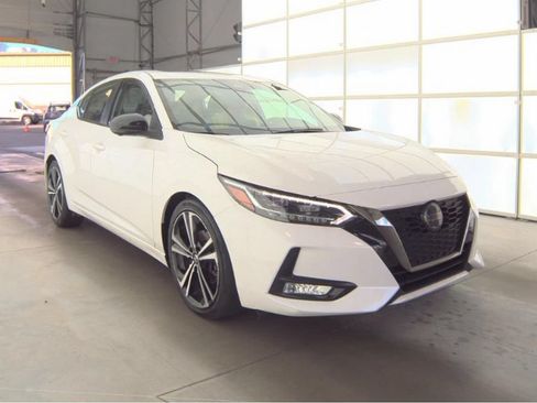 Used 2022 Nissan Sentra SR w/ SR Premium Package FWD image 3