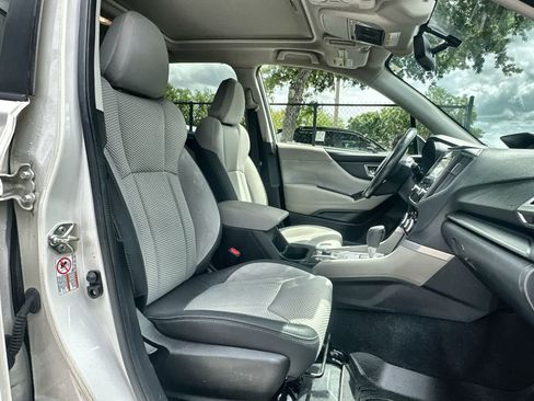 Used 2019 Subaru Forester Premium image 9