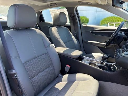 Used 2018 Chevrolet Impala LT w/ Sunroof and Spoiler Package FWD image 14