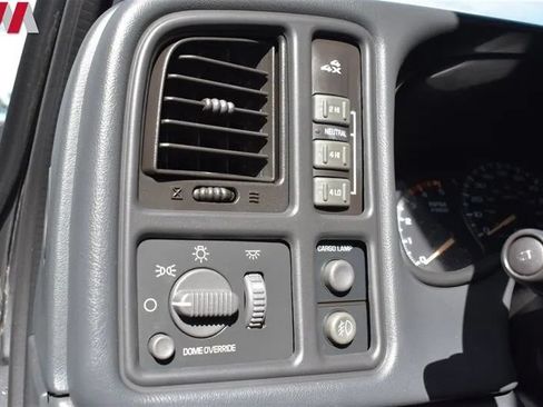 Used 2002 Chevrolet Silverado 2500 LS w/ Electrical Convenience Pkg AWD/4WD image 14
