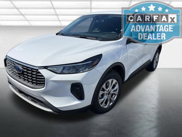 Used 2024 Ford Escape Active AWD/4WD image 2