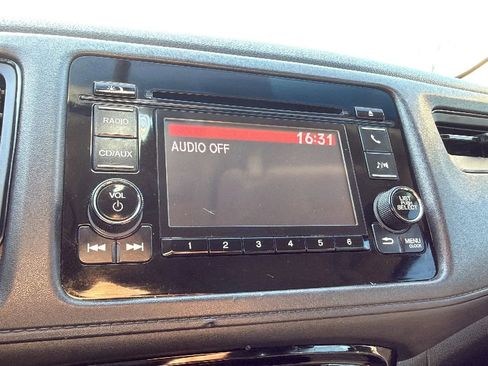 Used 2018 Honda HR-V LX image 30