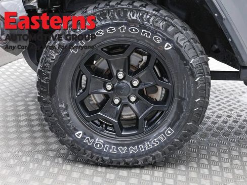 Used 2023 Jeep Wrangler Unlimited w/ Cold Weather Group AWD/4WD image 33