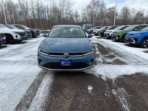 Used 2025 Volkswagen Jetta S image 8