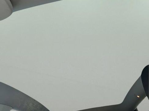 Used 2025 Tesla Model Y Long Range image 27