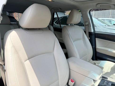 Used 2019 Subaru Outback 2.5i Limited AWD/4WD image 25