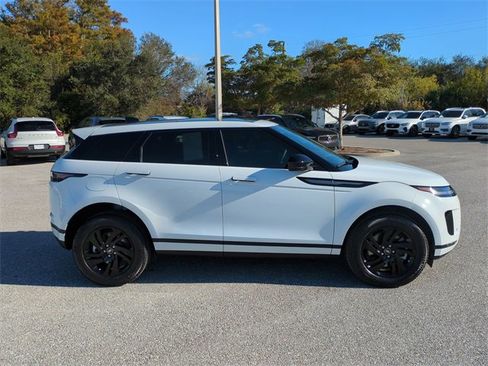 Used 2026 Land Rover Range Rover Evoque S image 3