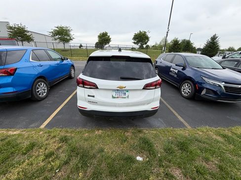 Used 2023 Chevrolet Equinox LS w/ LS Convenience Package FWD image 6
