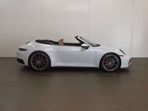 Certified 2022 Porsche 911 Carrera 4S AWD/4WD image 9