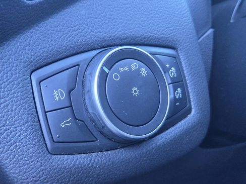 Used 2018 Ford Escape SE w/ SE Sync 3 Package AWD/4WD image 11