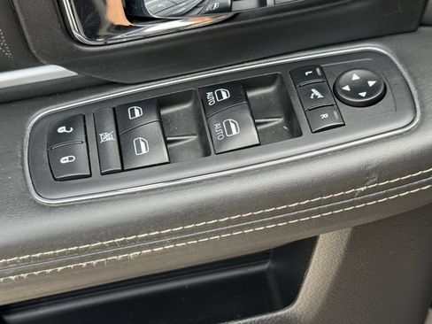 Used 2018 RAM 3500 Laramie Longhorn image 25