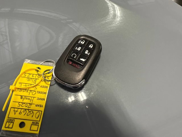 Used 2025 Honda Odyssey Sport-L image 9