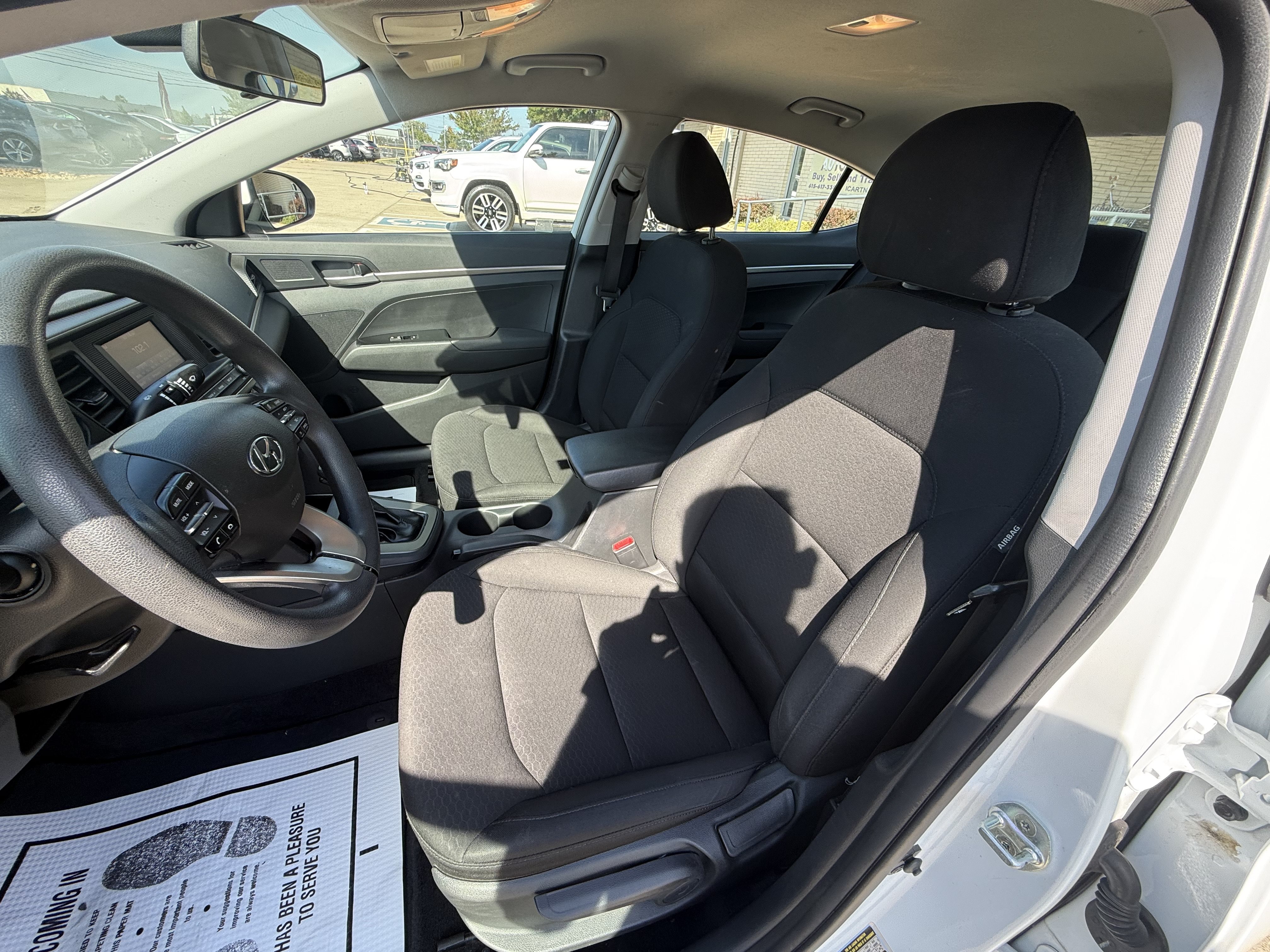 Used 2020 Hyundai Elantra SE w/ Cargo Package (C1) FWD image 9