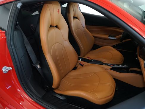 Used 2021 Ferrari F8 Tributo RWD image 11