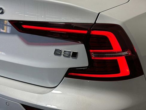 Used 2024 Volvo S60 B5 Core image 6