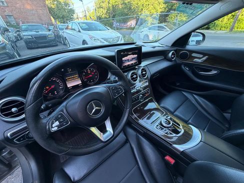Used 2018 Mercedes-Benz C 300 4MATIC Sedan image 26