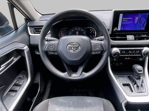 Used 2025 Toyota RAV4 XLE FWD image 6