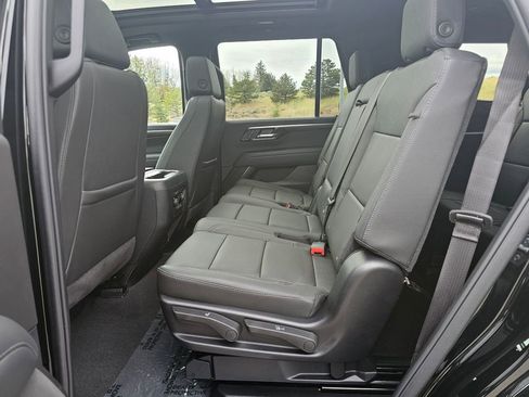 Certified 2025 Chevrolet Tahoe Z71 w/ Sun And Tow Package AWD/4WD image 18