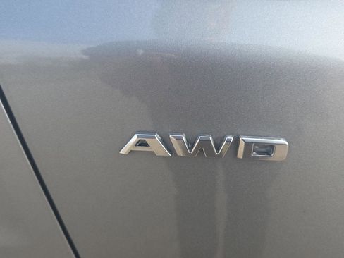 Used 2024 Cadillac XT5 Premium Luxury image 5