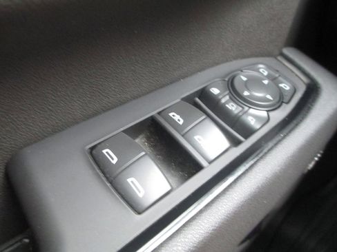 Used 2025 GMC Sierra 2500 AT4 w/ AT4 Premium Plus Package AWD/4WD image 30