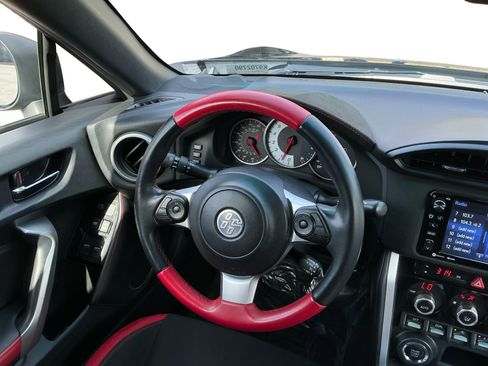 Used 2019 Toyota 86 TRD SE image 11