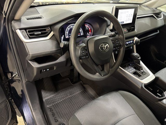 Used 2024 Toyota RAV4 XLE AWD/4WD image 14