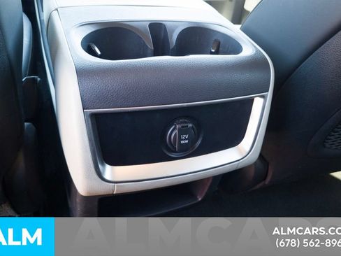 Used 2024 Kia Carnival LX FWD image 22