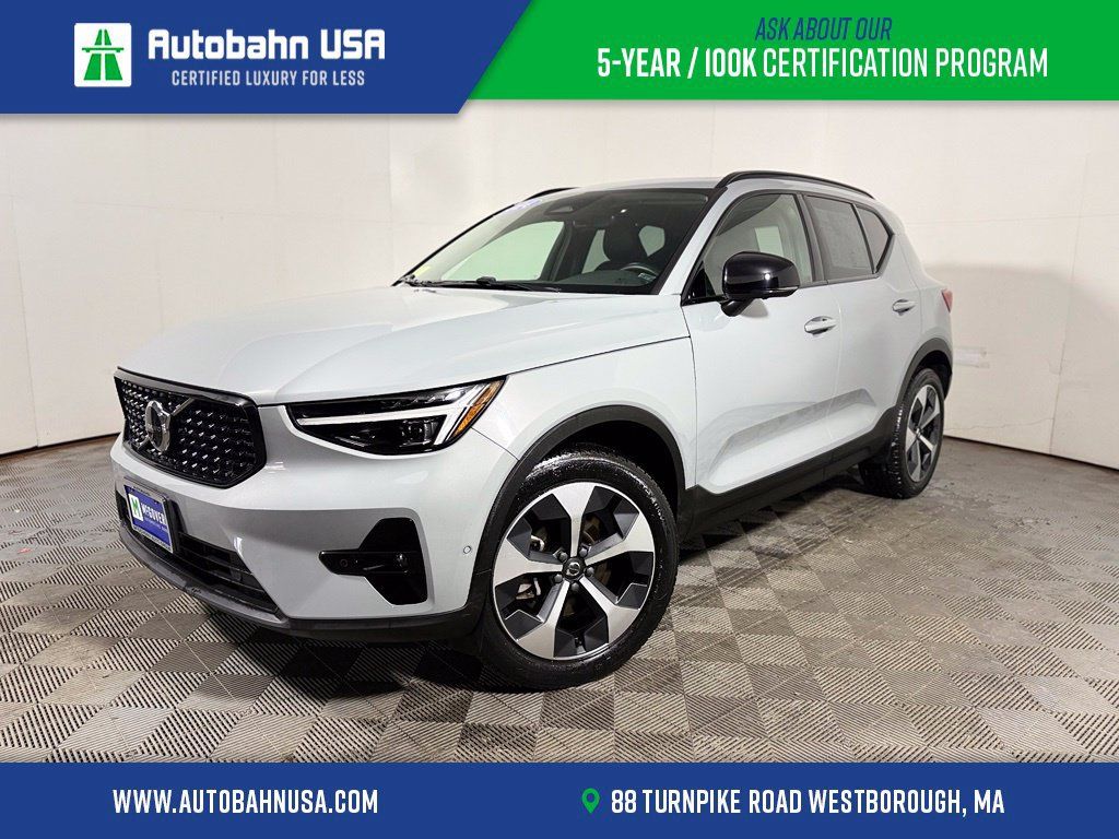 Used 2024 Volvo XC40 B5 Plus w/ Protection Package Premier AWD/4WD image 1