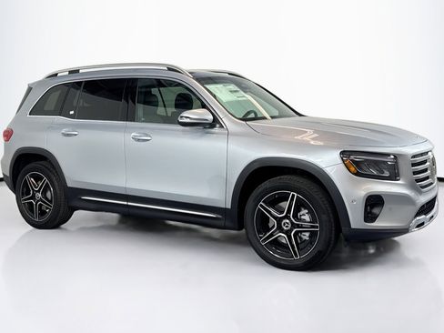 New 2026 Mercedes-Benz GLB 250 4MATIC image 3