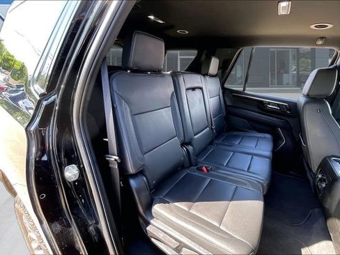 Used 2025 Chevrolet Tahoe Z71 AWD/4WD image 24