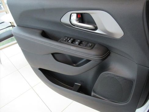 New 2026 Chrysler Voyager LX image 23