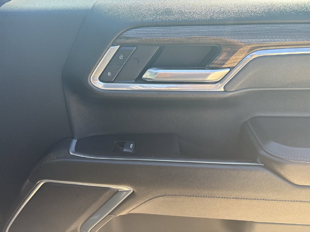Used 2025 Chevrolet Silverado 1500 LT RWD image 32