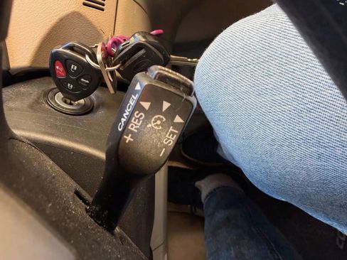 Used 2012 Toyota Corolla LE image 13