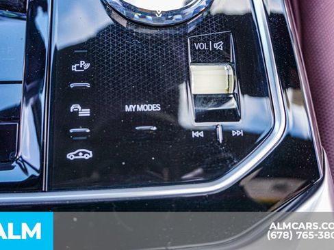 Used 2025 BMW i7 eDrive50 w/ M Sport Package RWD image 47