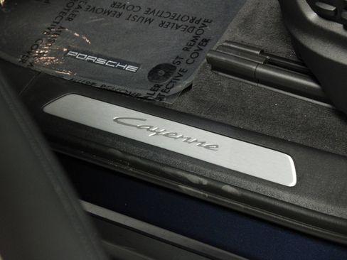 New 2026 Porsche Cayenne Coupe AWD/4WD image 38
