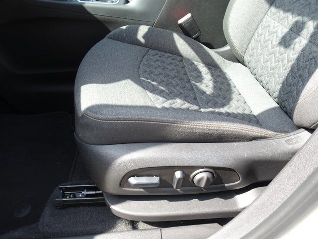 Used 2024 Chevrolet Equinox LT FWD image 12