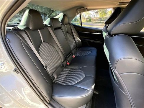 Used 2024 Toyota Camry SE image 22