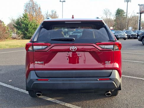 Certified 2021 Toyota RAV4 XLE image 5
