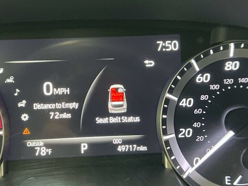Used 2023 Toyota Highlander LE FWD image 13