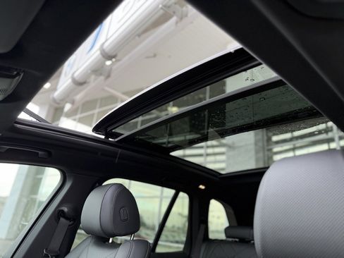 Used 2026 BMW X5 xDrive40i w/ M Sport Package image 12