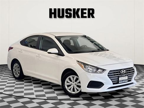 Used 2021 Hyundai Accent SE image 1